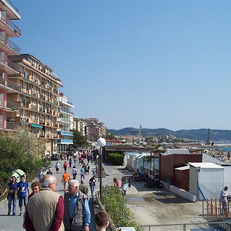 Aria Di Mare Appartamento Borghetto Santo Spirito Esterno foto